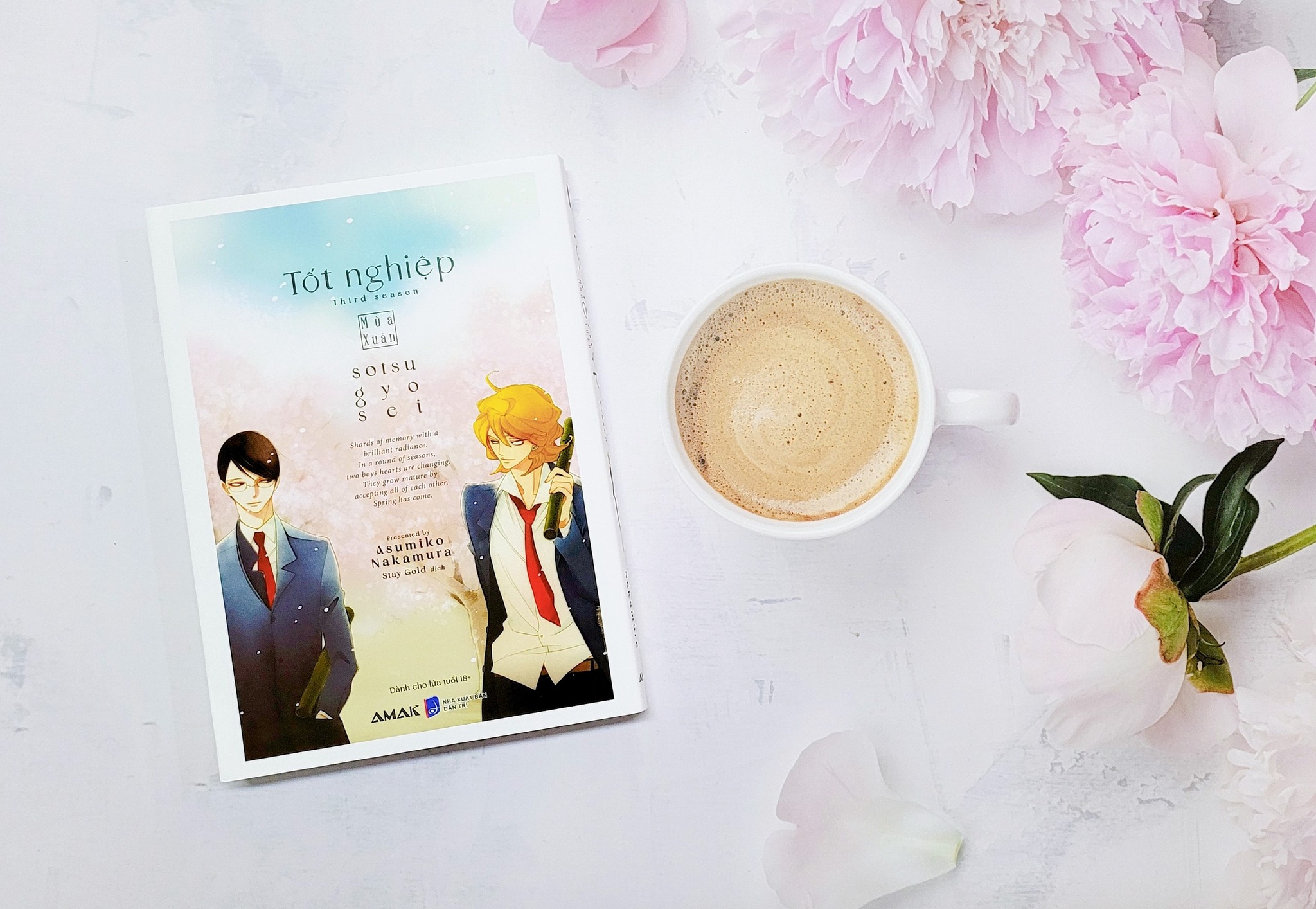 Truyện tranh - Tốt Nghiệp - Mùa Xuân - Tặng Kèm 2 Bookmark + 1 Postcard Hai Mặt (Bản thường)