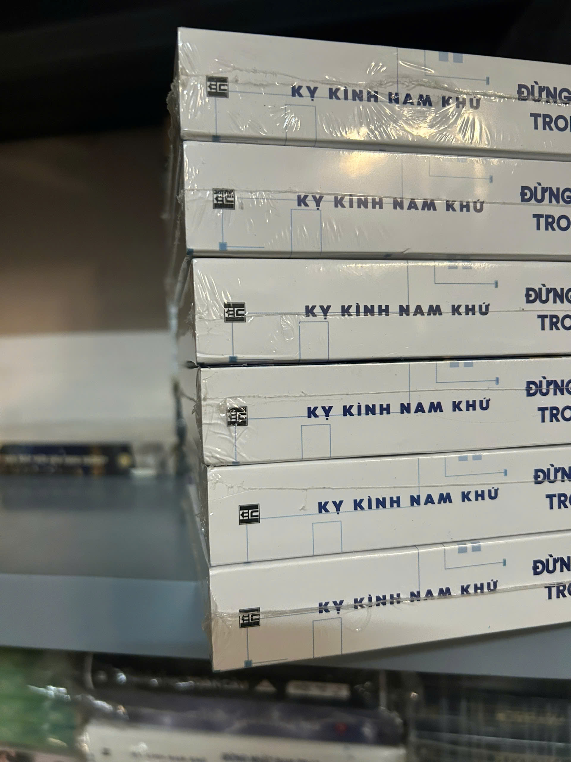 Sách - Đừng Nhặt Bạn Trai Trong Thùng Rác - Tập 1 2 3 4 5 6 7 8 (Bản thường)