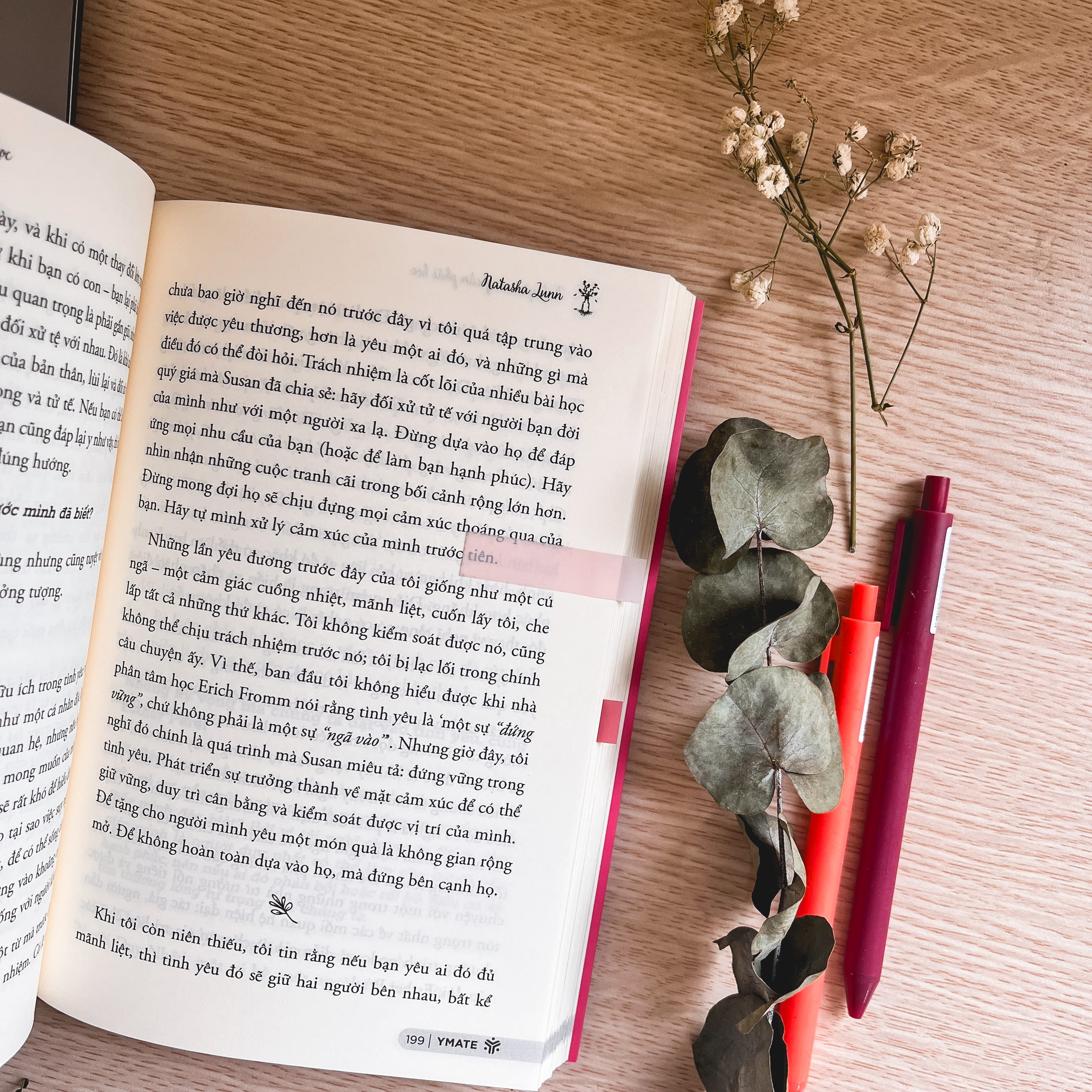 Sách Tình Yêu Cũng Cần Phải Học-Khám Phá Tình Yêu Từ Những Trải Nghiệm Sâu Sắc Và Chân Thành Nhất- YMATE