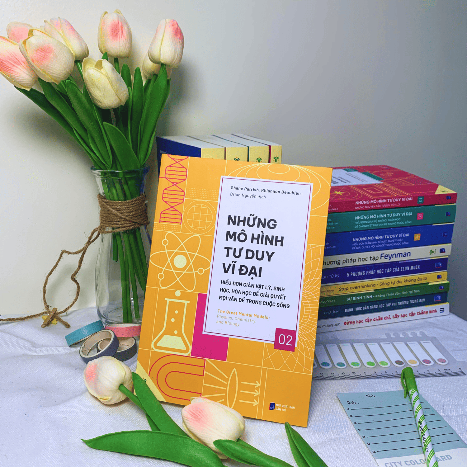 Sách - Những Mô Hình Tư Duy Vĩ Đại -  Hiểu Đơn Giản Vật Lý, Sinh Học, Hóa Học Để Giải Quyết Mọi Vấn Đề Trong Cuộc Sống 