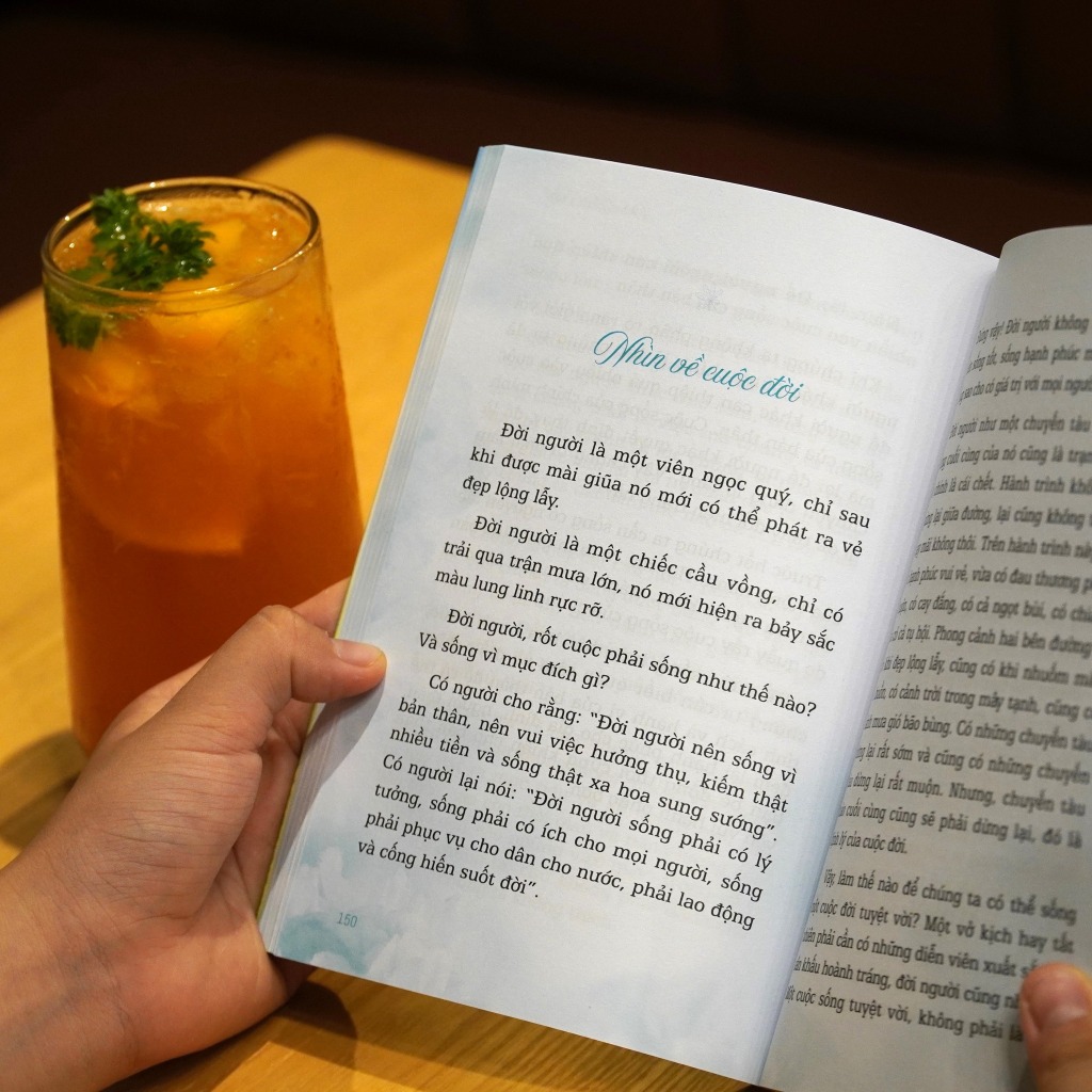 Sách - Sống Với Hiện Tại - Chân Như Pháp - Vĩnh Nghiêm Books