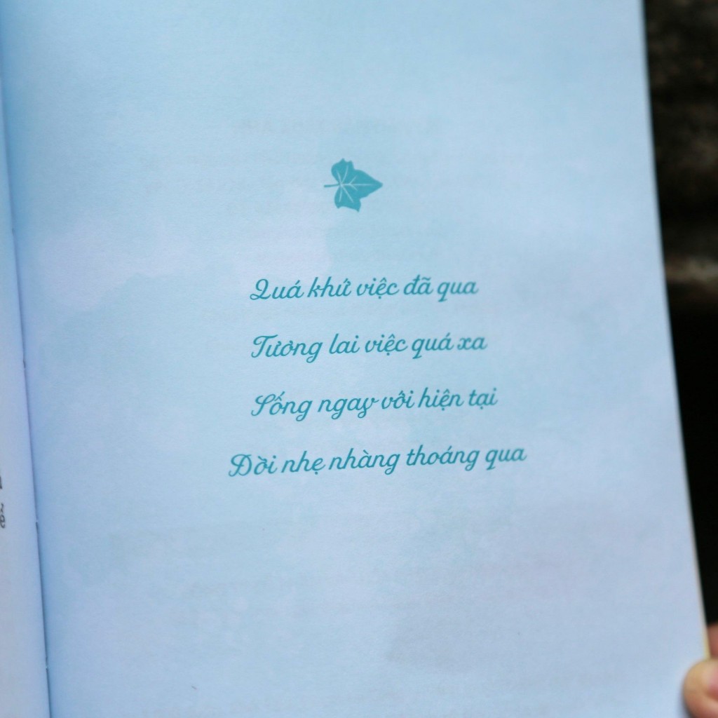 Sách - Sống Với Hiện Tại - Chân Như Pháp - Vĩnh Nghiêm Books