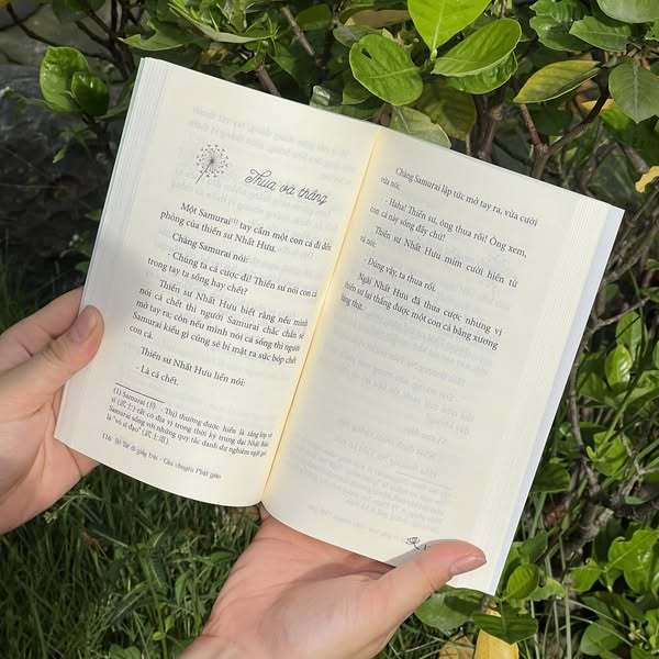 Sách - Bồ Tát Đi Giày Trái - Câu Chuyện Phật giáo - Vĩnh Nghiêm Books
