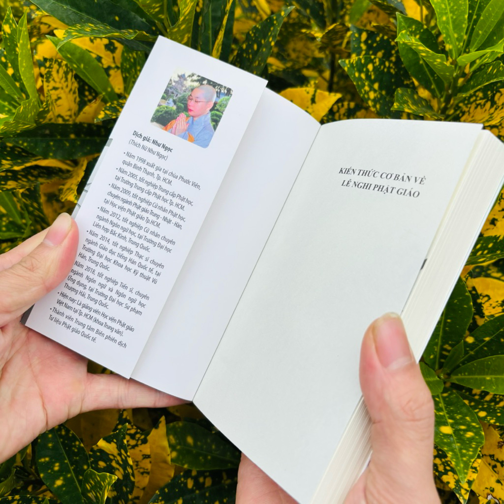 Sách - Kiến Thức Cơ Bản Về Lễ Nghi Phật giáo - Vĩnh Nghiêm Books