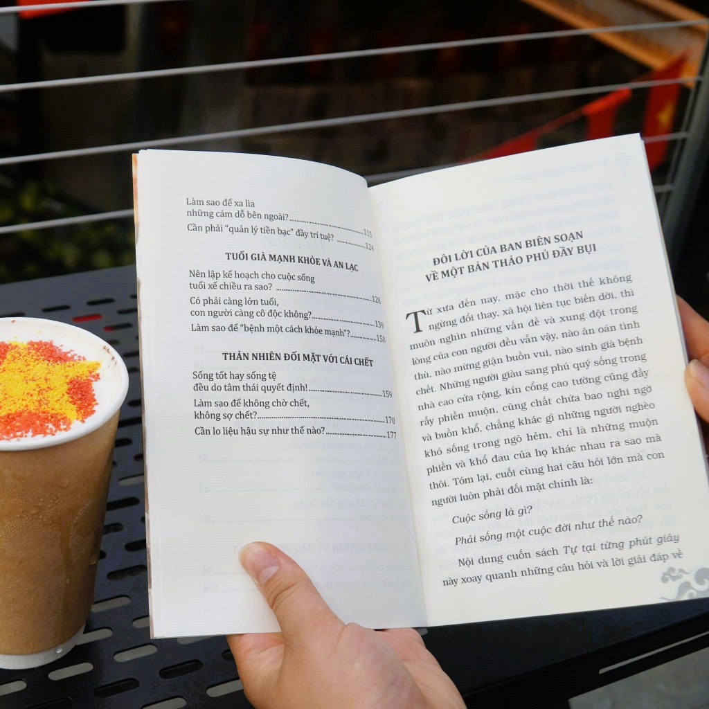 Sách - Tự Tại Từng Phút Giây - Hòa Thượng Thánh Nghiêm - Vĩnh Nghiêm Books
