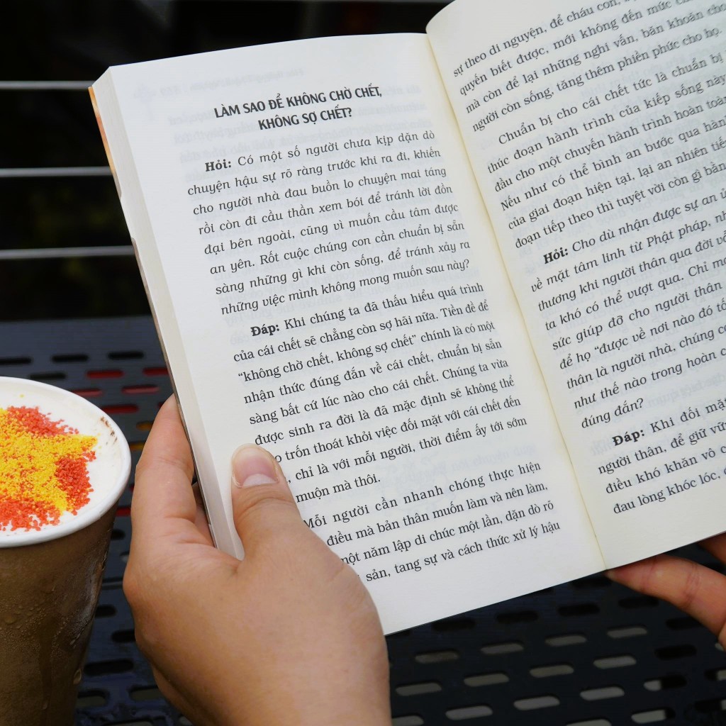 Sách - Tự Tại Từng Phút Giây - Hòa Thượng Thánh Nghiêm - Vĩnh Nghiêm Books