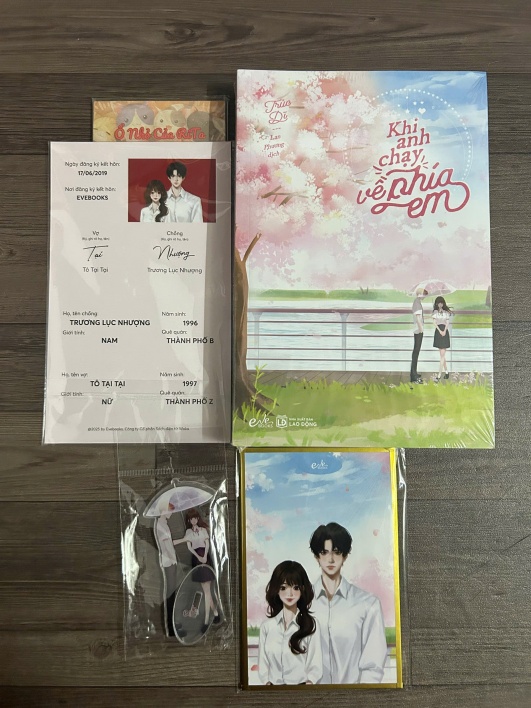 Sách - Khi Anh Chạy Về Phía Em - Tặng kèm Giấy Chứng Nhận Kết Hôn (Bản đặc biệt)